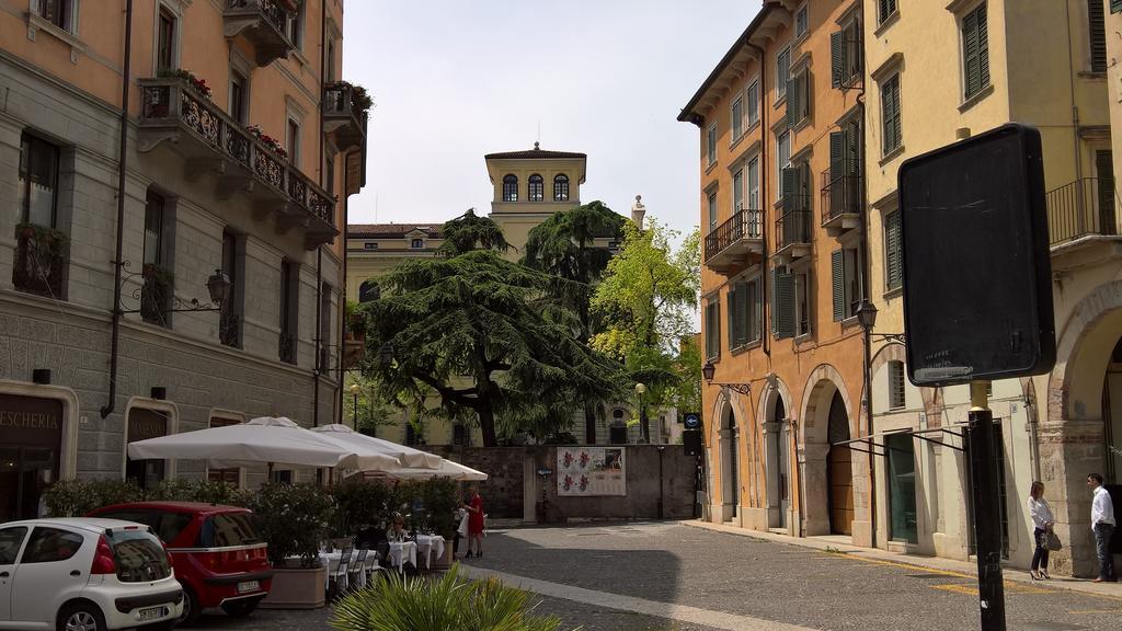 Casa Ferrari Appartamento Verona Sanificato Ozono Eksteriør billede